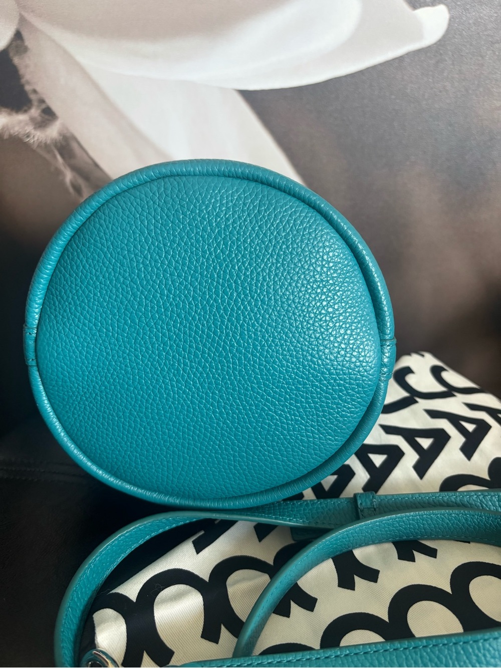Marc Jacobs The Bucket Small Leather Drawstring Handbag in Teal - Picture 8 of 15